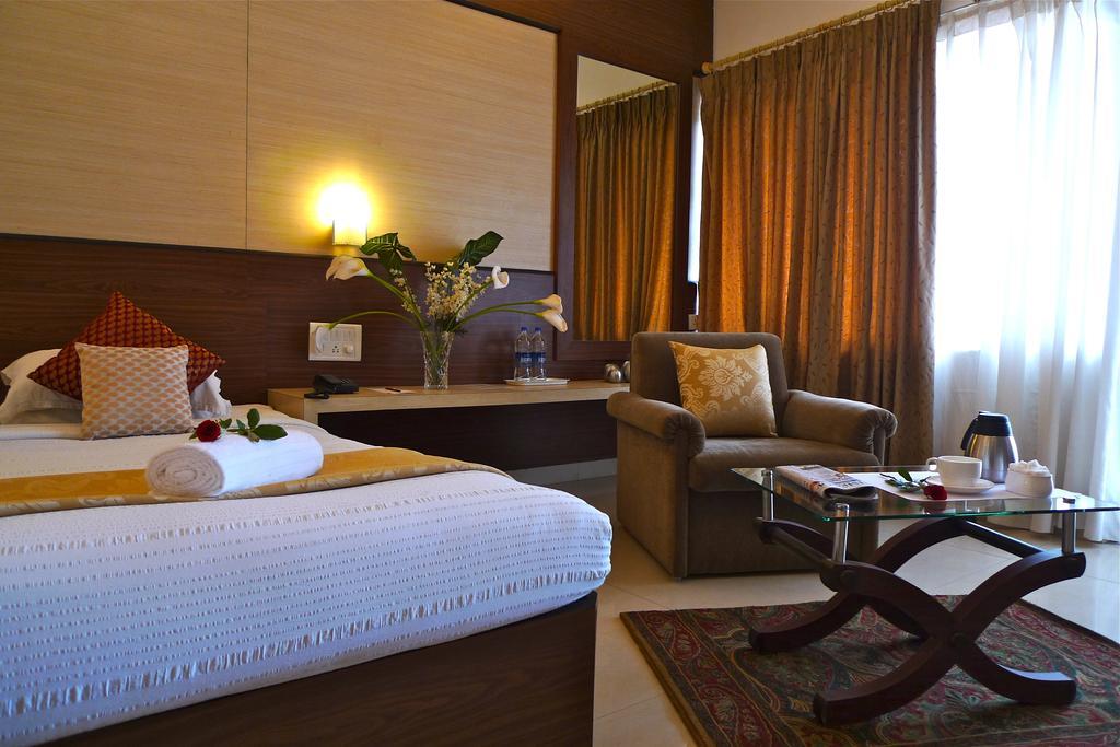 The Hans Hotel Хубли Номер фото