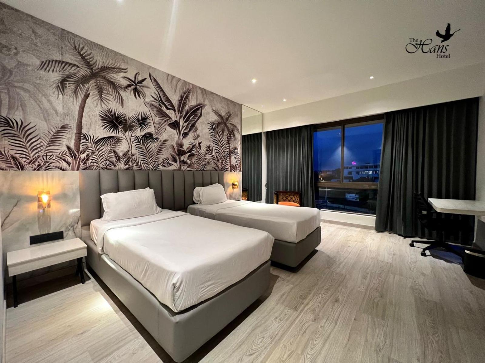 The Hans Hotel Хубли Экстерьер фото