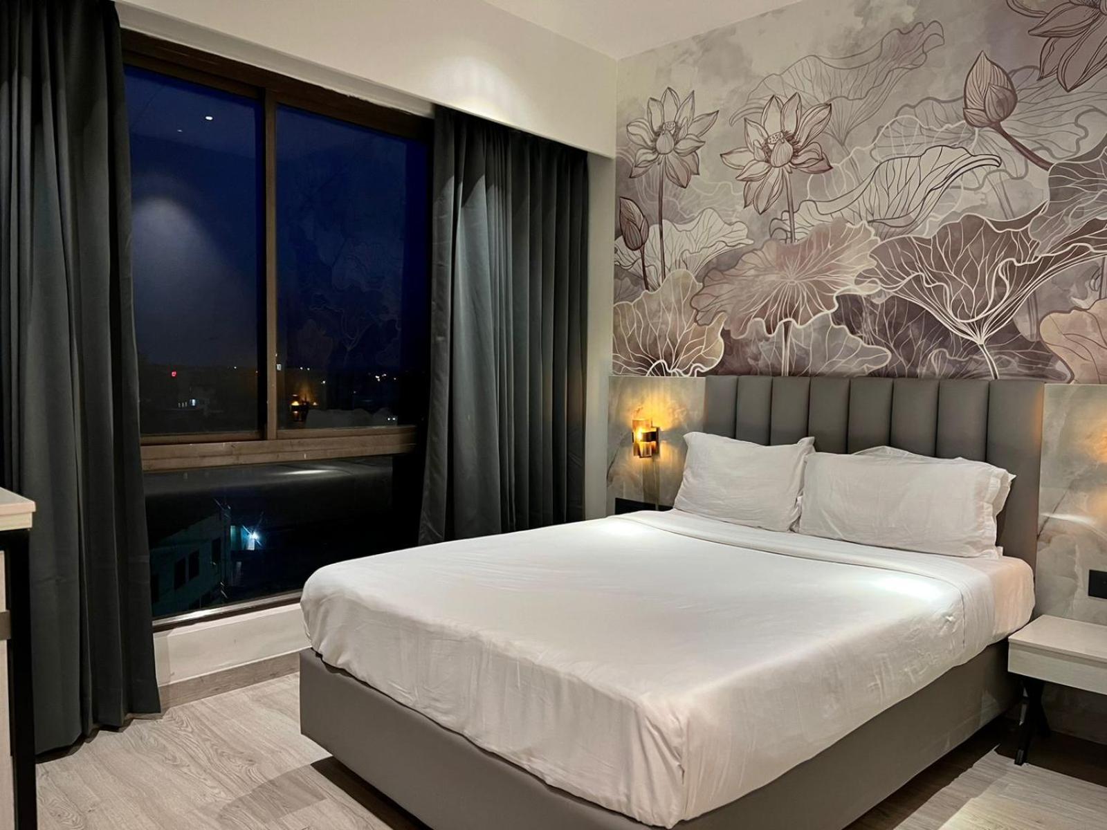 The Hans Hotel Хубли Экстерьер фото
