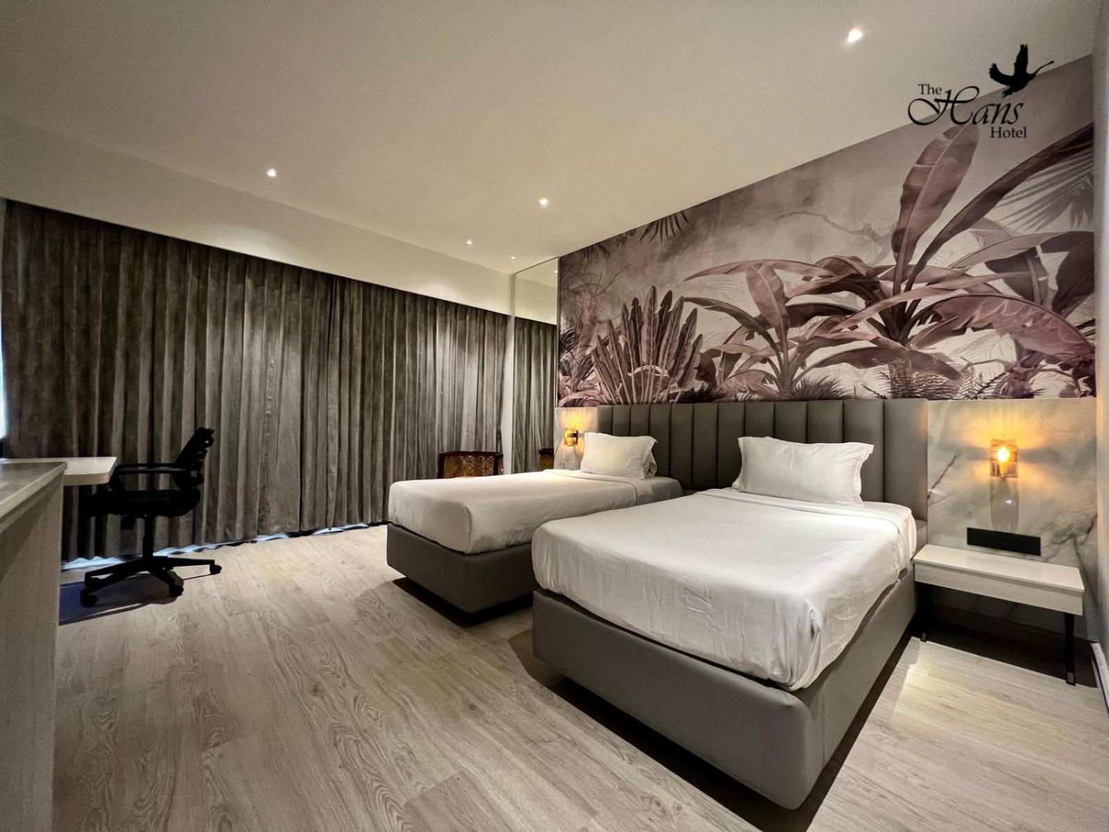 The Hans Hotel Хубли Экстерьер фото